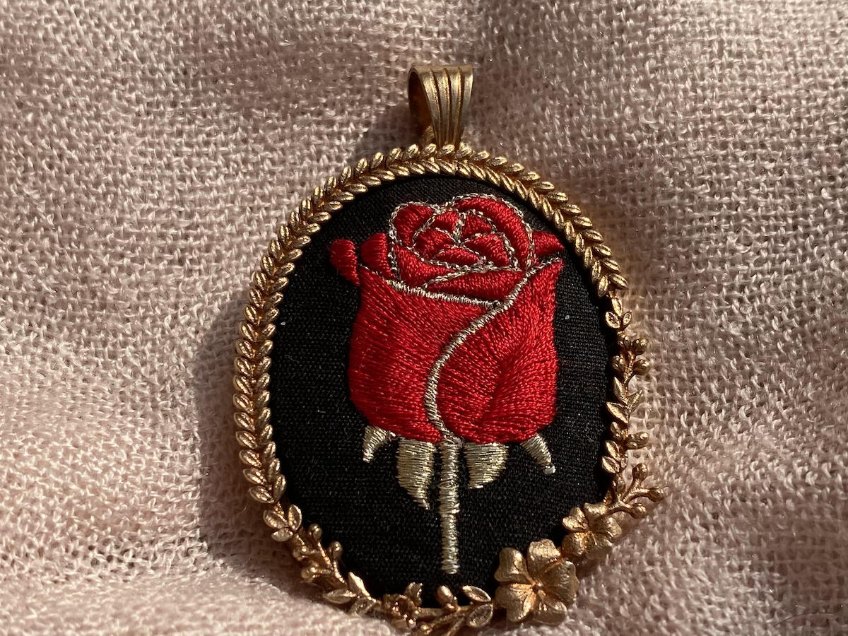 Red Rose Embroidered Rose Gold Pendant