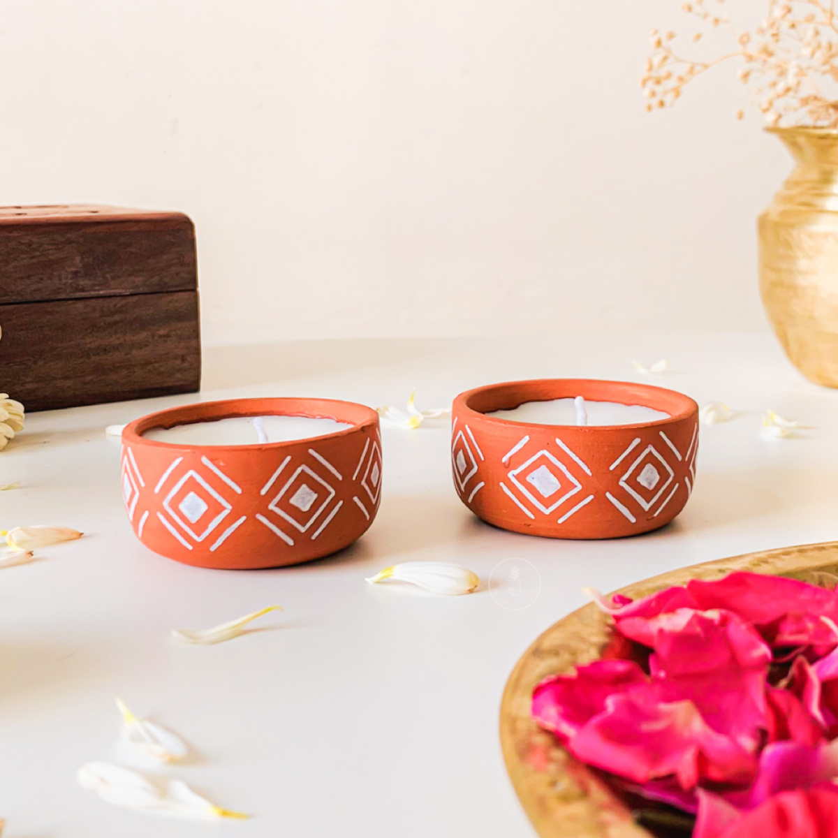 Hand Painted Terracotta Soy Wax Mini Candles- Diamond (Set of 6 / 4)