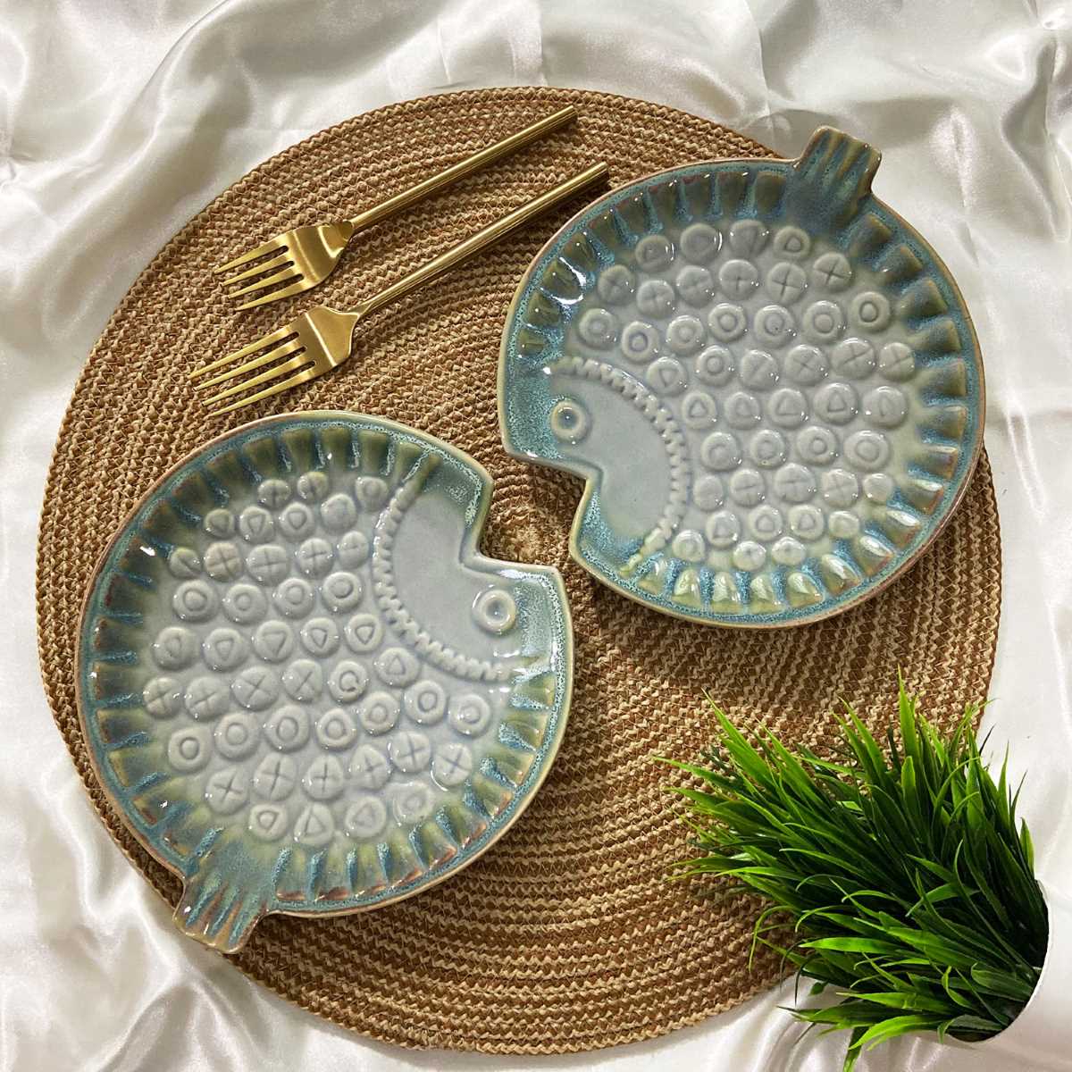 Sea Green Glaze of Vibrant Shades Fish Serving Platter (Set of 2)