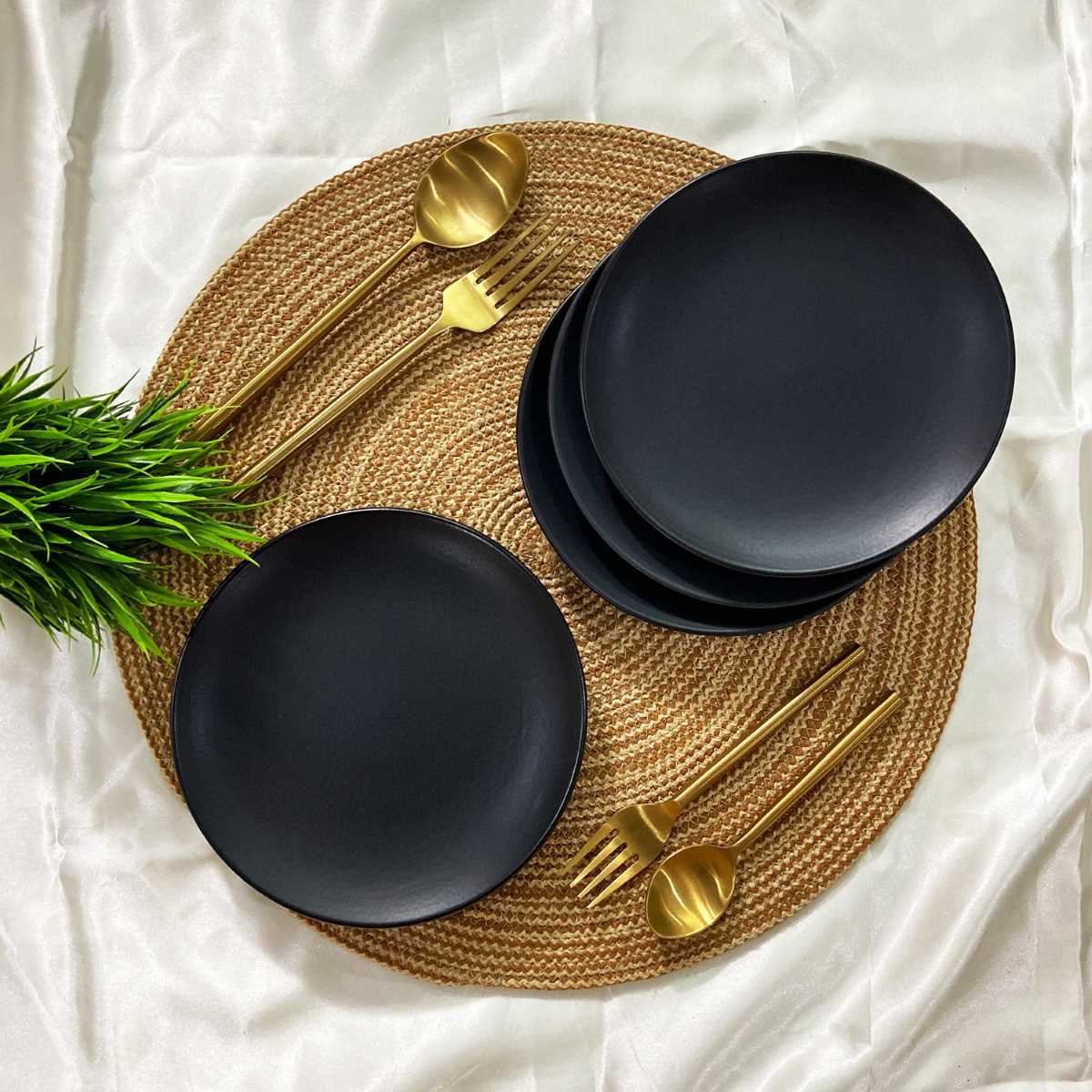 Matte Black Ceramic 7.5 Inches Quarter Plates (Set of 4)