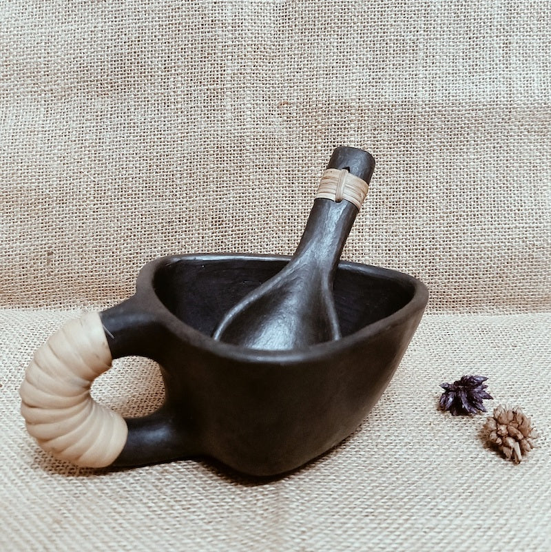 Longpi Black Pottery Soup Bowl With Spoon