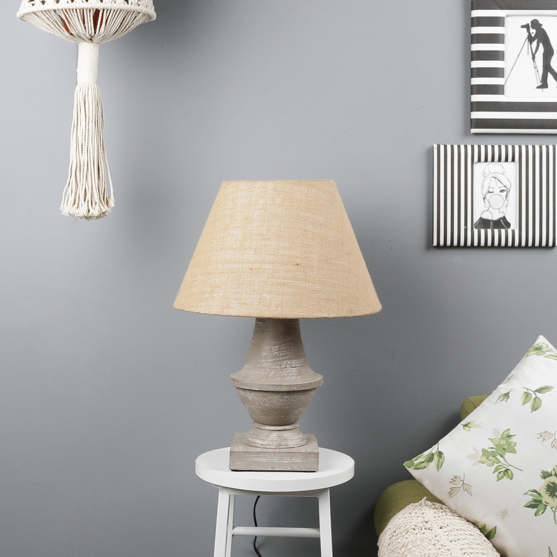 Hand Crafted Antique Table Lamp With Shade (Includes Bulb)