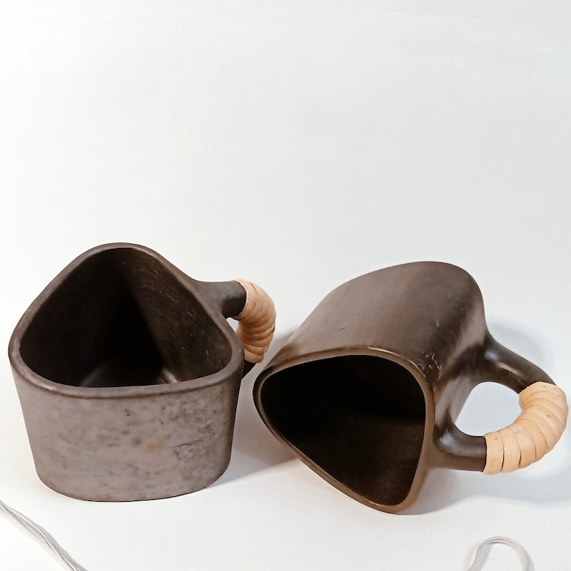 Trikon Longpi Black Pottery Coffee Mug (Small)