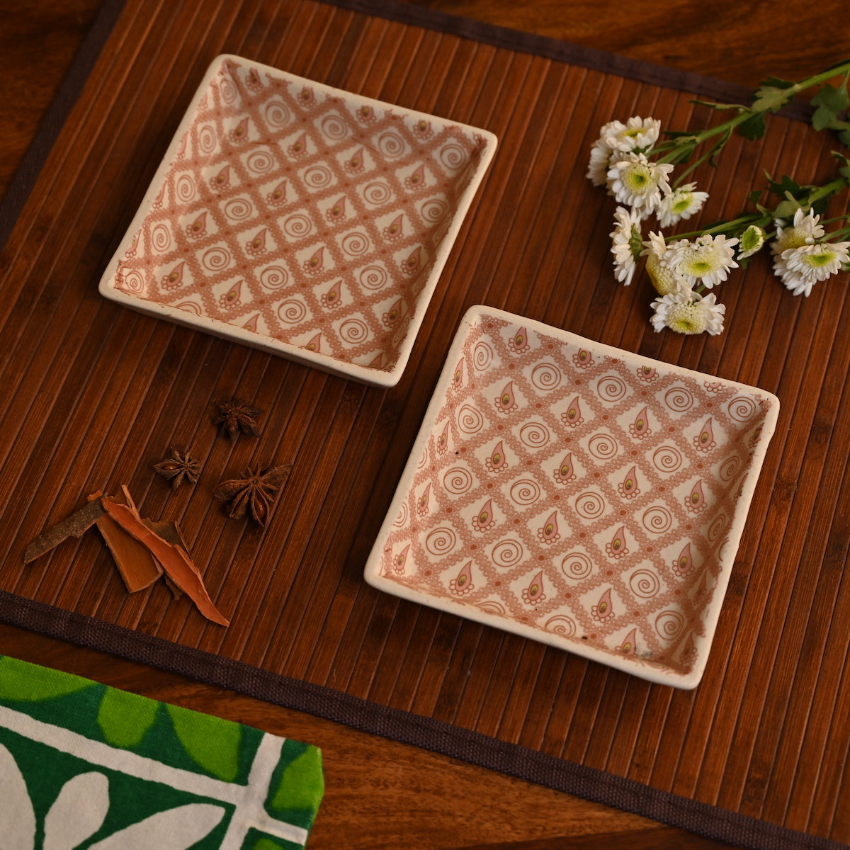 The Vivid Concord  Multipurpose Platters (Set of 2)