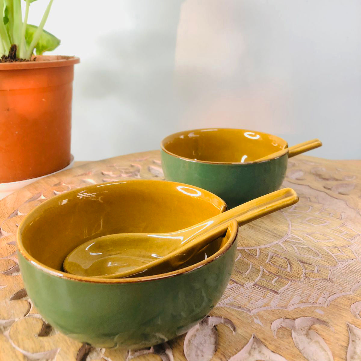 Handmade Ceramic Soup Bowl with Spoon (Set of 4)