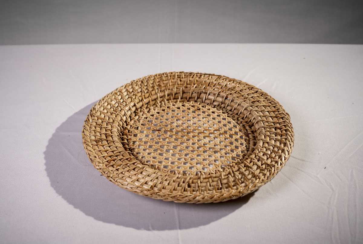 Round Netted Charger Plate